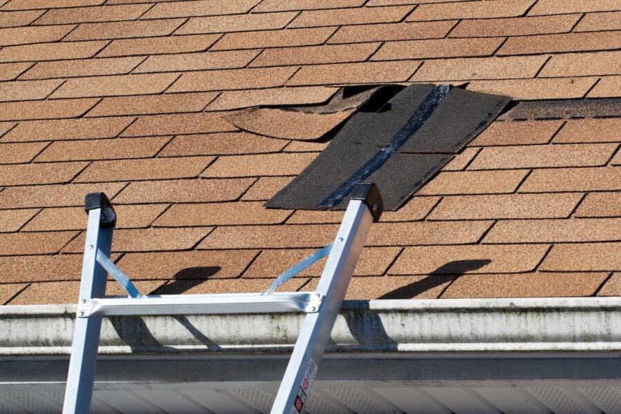 Roof Leak Repair Guide: Explained in 7 Easy Steps