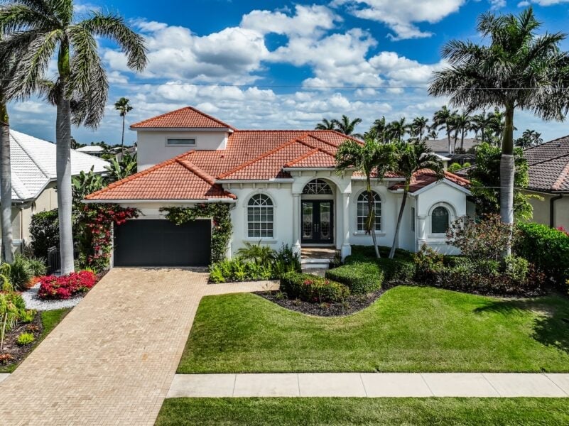 tile-roofing-home-new