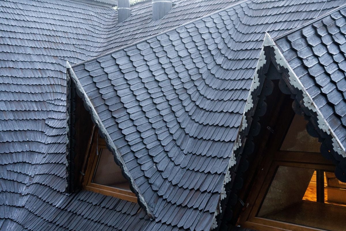 composite roof shingles old house small tiles